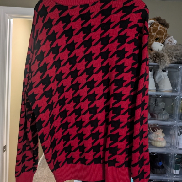 Lacoste Men's Sweater in Red and Black Houndstooth - Picture 4 of 4
